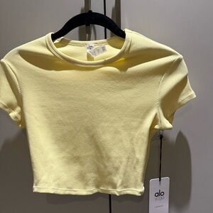 ALO Yoga Light Yellow Women's Crop Top